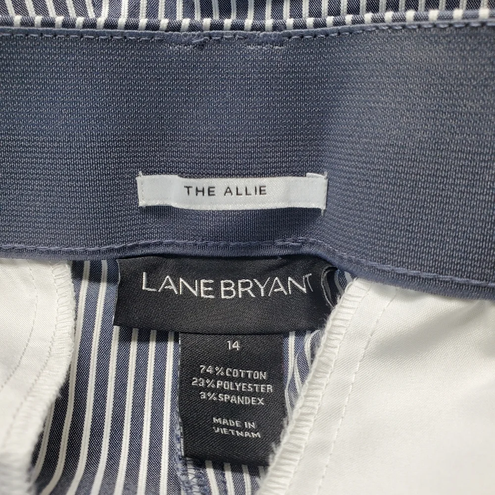 Lane Bryant The Allie Blue Grey White Striped Capri Pants Size 14‎ Stretch